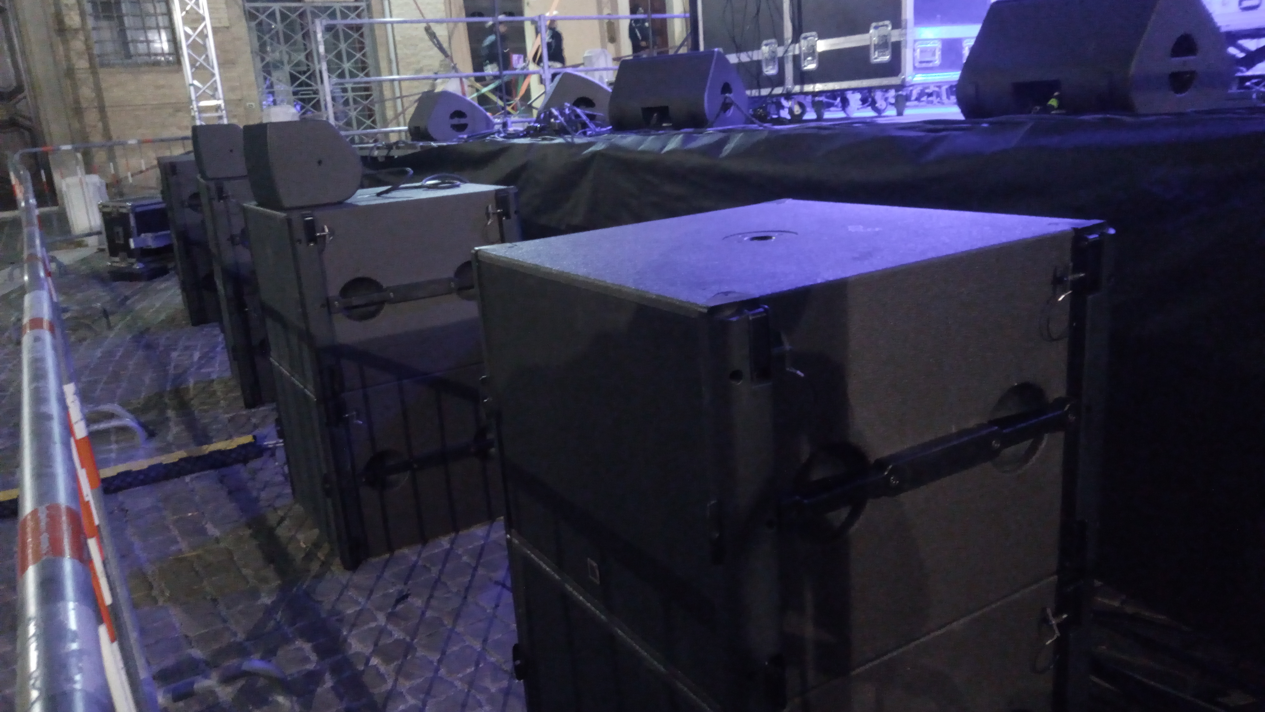 L-ACOUSTICS SB18 subwoofer